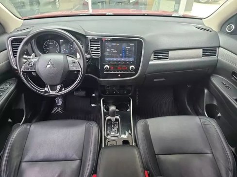 Used 2020 Mitsubishi Outlander GT image 39