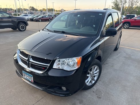 Used 2018 Dodge Grand Caravan SXT image 5