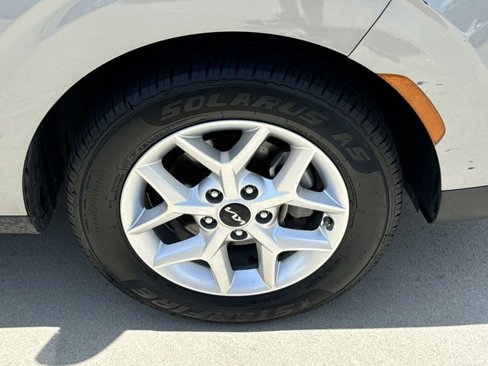 Used 2023 Kia Soul LX w/ LX Technology Package image 12