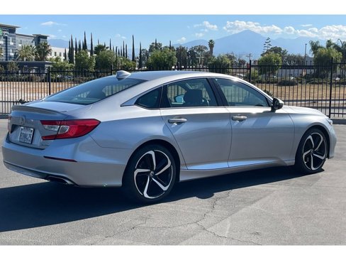 Used 2018 Honda Accord Sport image 6