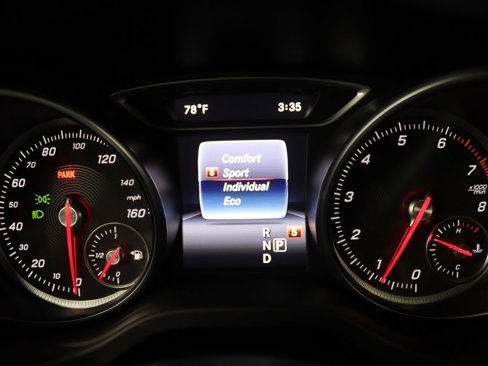 Used 2018 Mercedes-Benz CLA 250 image 39