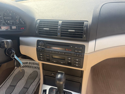 Used 2004 BMW 325xi Sedan image 13