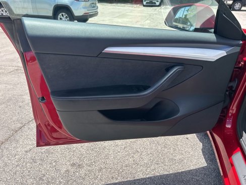 Used 2023 Tesla Model 3 Standard Range image 34