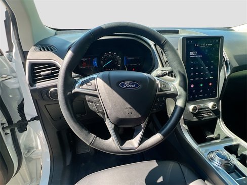 Used 2024 Ford Edge SEL image 11