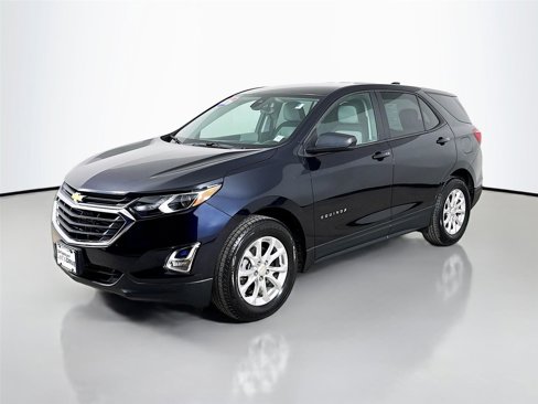 Used 2020 Chevrolet Equinox LS w/ LS Convenience Package image 4