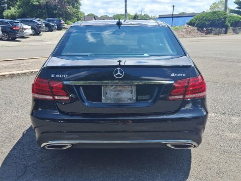 Used 2015 Mercedes-Benz E 400 4MATIC Sedan image 9