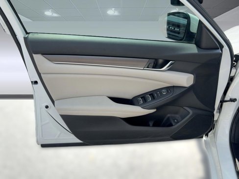 Used 2020 Honda Accord LX image 13