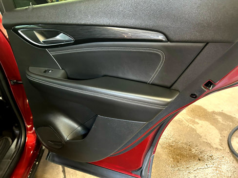 Used 2021 Buick Envision Essence image 21