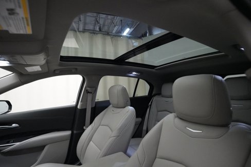 Used 2022 Cadillac XT4 Premium Luxury w/ Enhanced Visibility Package image 32