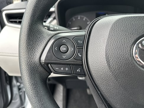 Used 2023 Toyota Corolla Cross L image 18