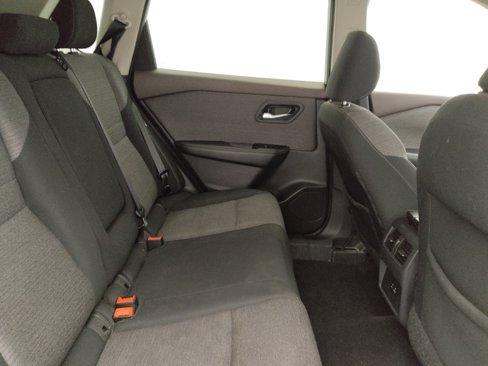 Used 2021 Nissan Rogue SV image 19