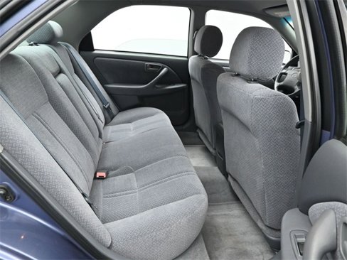 Used 2000 Toyota Camry LE image 16