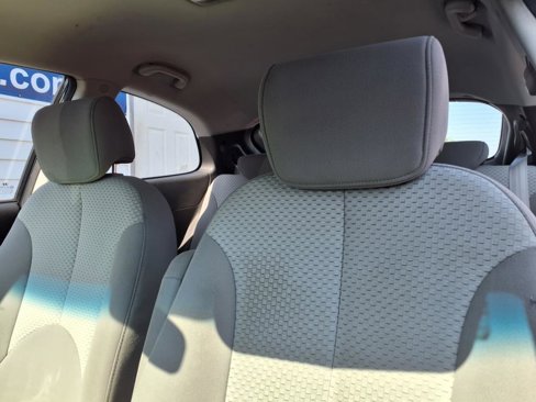 Used 2009 Hyundai Accent GS w/ Popular Equipment Pkg 2 image 8
