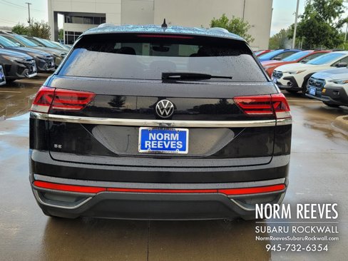 Used 2021 Volkswagen Atlas Cross Sport SE image 18
