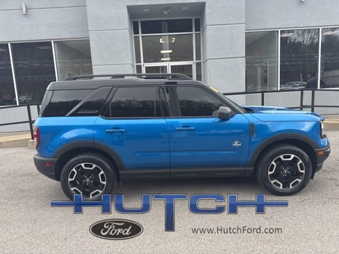 Used 2022 Ford Bronco Sport Outer Banks w/ Tech Package image 2