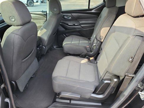 Used 2020 Chevrolet Traverse LT image 23