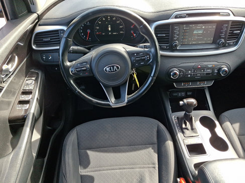 Used 2017 Kia Sorento LX w/ LX V6 Convenience Package image 13
