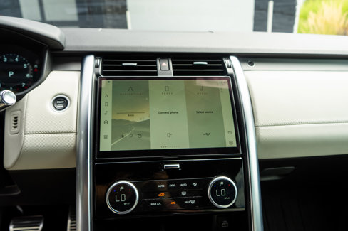 Used 2021 Land Rover Discovery S R-Dynamic image 26