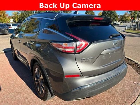 Used 2018 Nissan Murano SV image 3