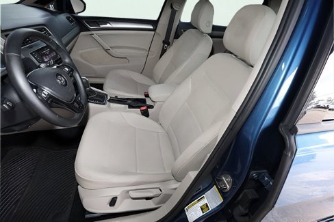 Used 2015 Volkswagen Golf SE image 11