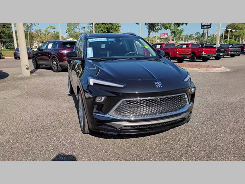 Used 2024 Buick Encore GX Avenir w/ Avenir Technology Package image 35