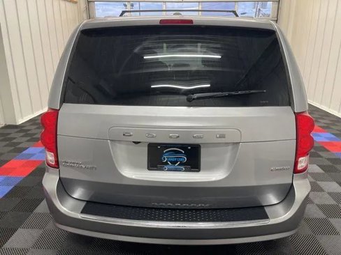 Used 2020 Dodge Grand Caravan Crew w/ Driver Convenience Group image 5