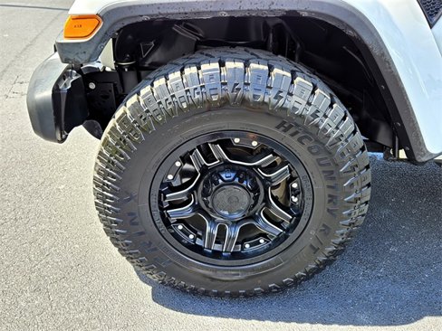 Used 2021 Jeep Gladiator Sport image 11