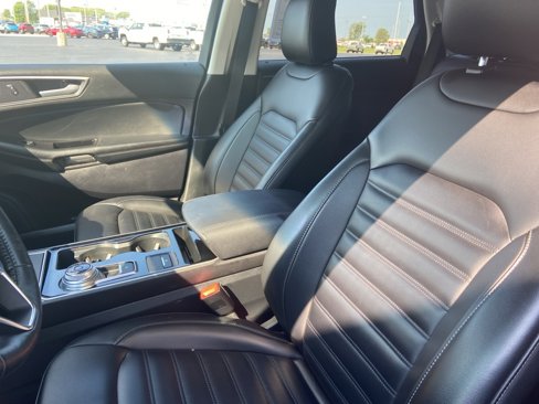 Used 2020 Ford Edge SEL w/ Convenience Package image 11