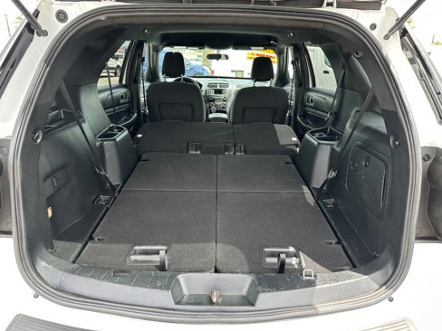 Used 2019 Ford Explorer XLT image 44