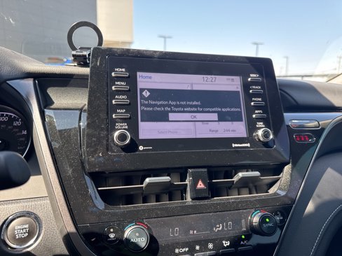 Used 2023 Toyota Camry SE image 11