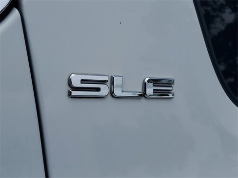 Used 2017 GMC Acadia SLE image 10