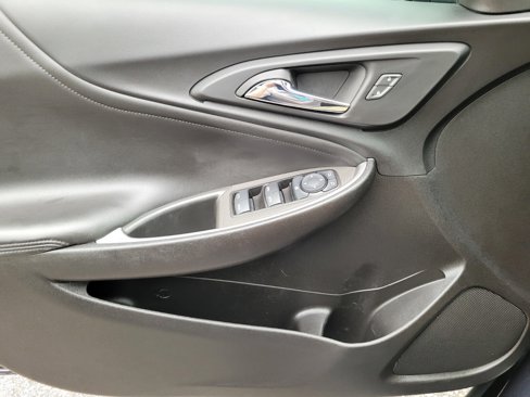 Used 2022 Chevrolet Malibu LT w/ Leather Package image 8