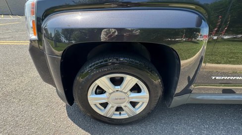 Used 2015 GMC Terrain SLE image 32