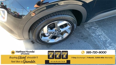 Used 2025 Hyundai Venue SEL image 29