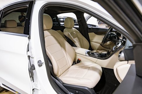 Used 2018 Mercedes-Benz C 300 Sedan w/ Premium Package image 27