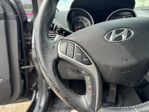 Used 2015 Hyundai Elantra SE w/ Option Group 03 image 12