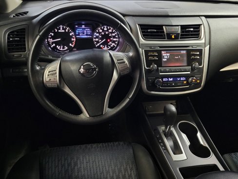 Used 2016 Nissan Altima 2.5 SV image 22