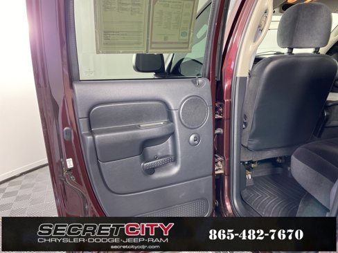 Used 2004 Dodge Ram 1500 Truck SLT image 11