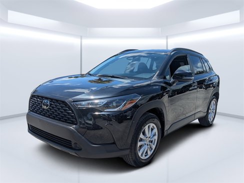 Used 2023 Toyota Corolla Cross LE image 7