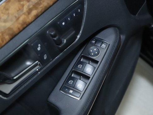 Used 2011 Mercedes-Benz E 350 4MATIC Sedan image 16
