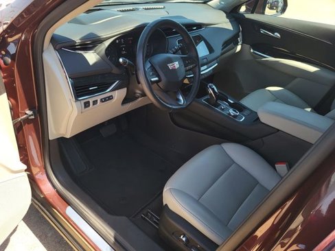 Used 2022 Cadillac XT4 Premium Luxury w/ Technology Package image 18