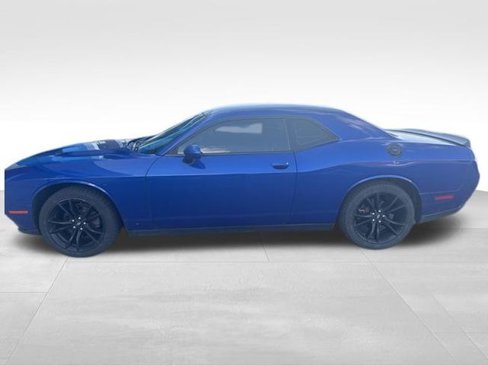 Used 2018 Dodge Challenger SXT w/ Blacktop Package image 4