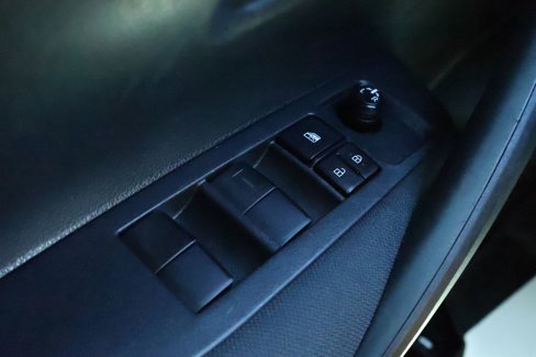 Used 2022 Toyota Corolla LE image 16