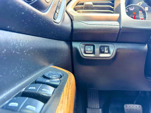 Used 2017 GMC Acadia Denali w/ Technology Package image 18