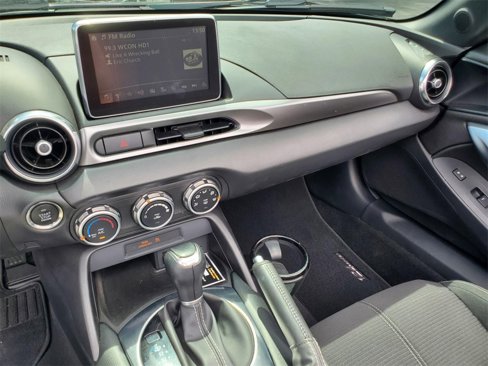 Used 2020 FIAT 124 Spider Classica w/ Technology Group image 21