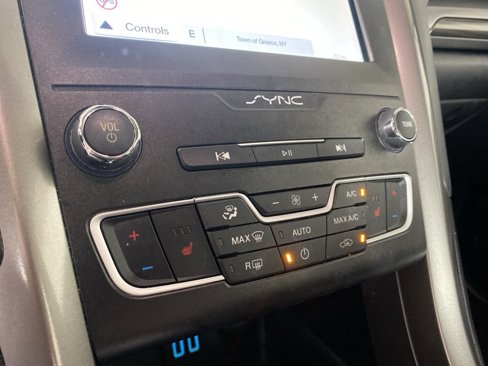 Used 2019 Ford Fusion SEL image 22