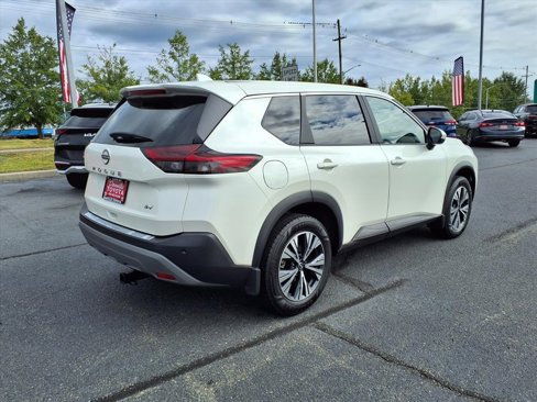 Used 2023 Nissan Rogue SV image 25