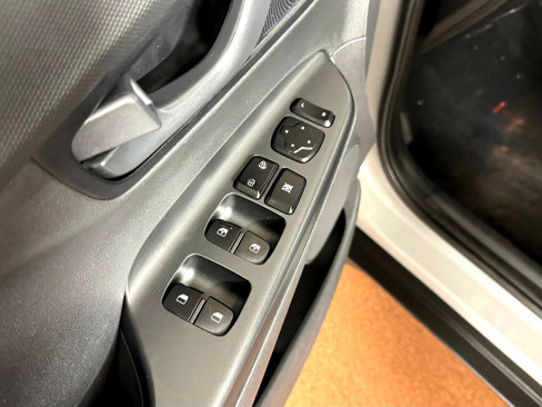 Used 2023 Hyundai Kona SEL image 16