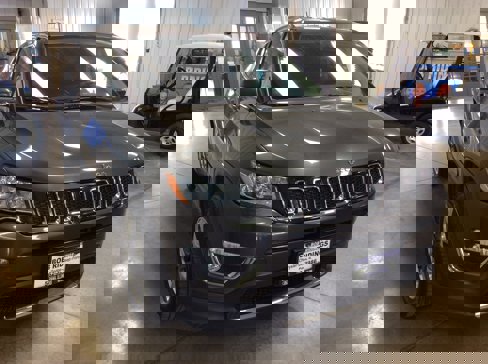 Used 2019 Jeep Compass Limited w/ Safety & Security Group image 8