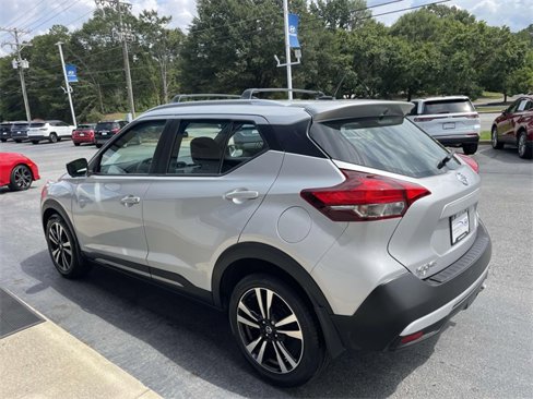 Used 2019 Nissan Kicks SR w/ SR Premium Package image 4